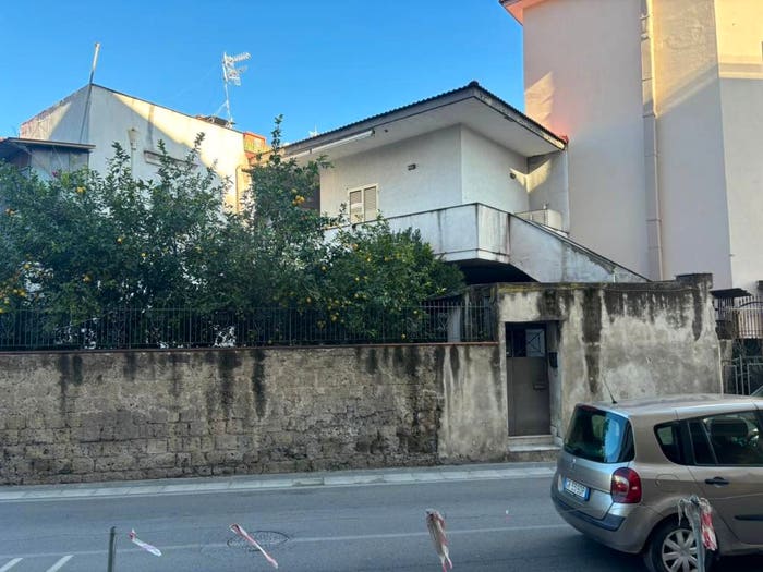 Casa con 6 locali in vendita in Via Arcora, Centro, Casalnuovo di Napoli