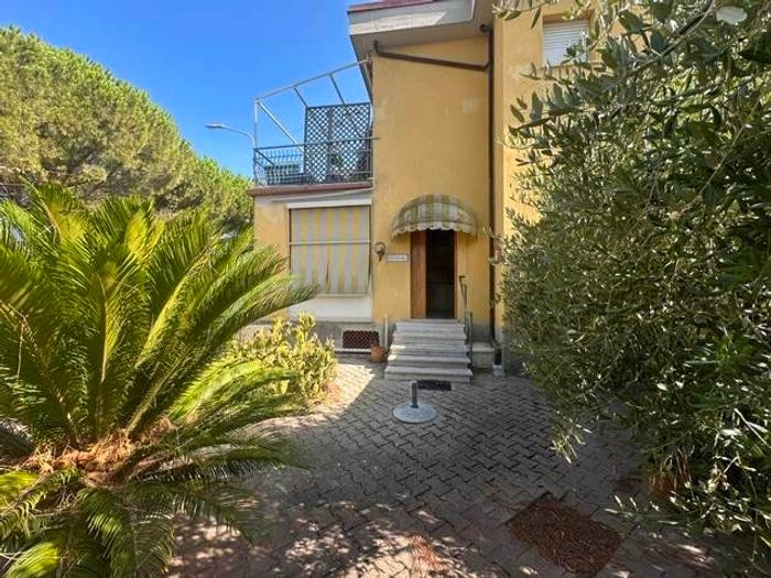 Appartamento trilocale in vendita in via Pantelleria, Zona Nuova Pratoranieri, Follonica
