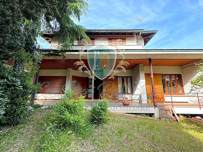 Casa con 6 locali in vendita in Viale Italia, San Bernardo Olmo, Lodi