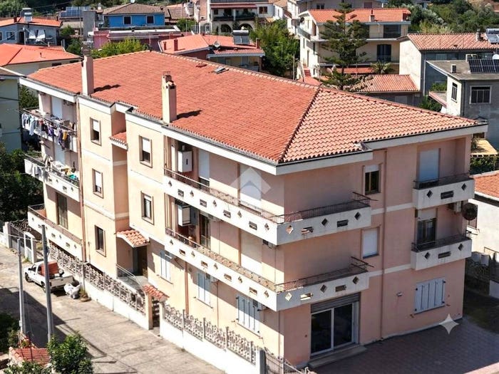 Appartamento quadrilocale in vendita in Via Niccolò Machiavelli, Centro, Bari Sardo