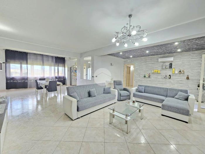 Appartamento con 5 locali in vendita in Via Villagrazia, Guadagna, Palermo