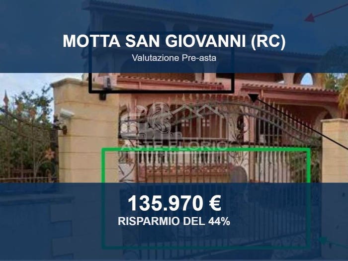 Casa con 6 locali in vendita in Via Giuseppe Garibaldi, Motta San Giovanni