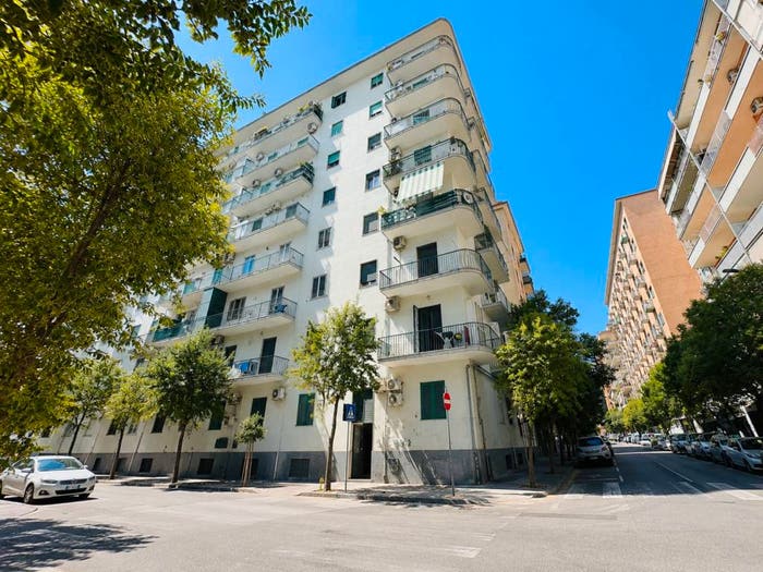 Appartamento quadrilocale in vendita in Via Maurizio De Vito Piscicelli, Arenella, Napoli
