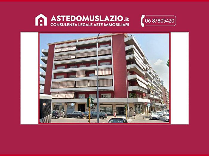 Appartamento quadrilocale in vendita in Largo dei Colli Albani, Colli Albani, Roma