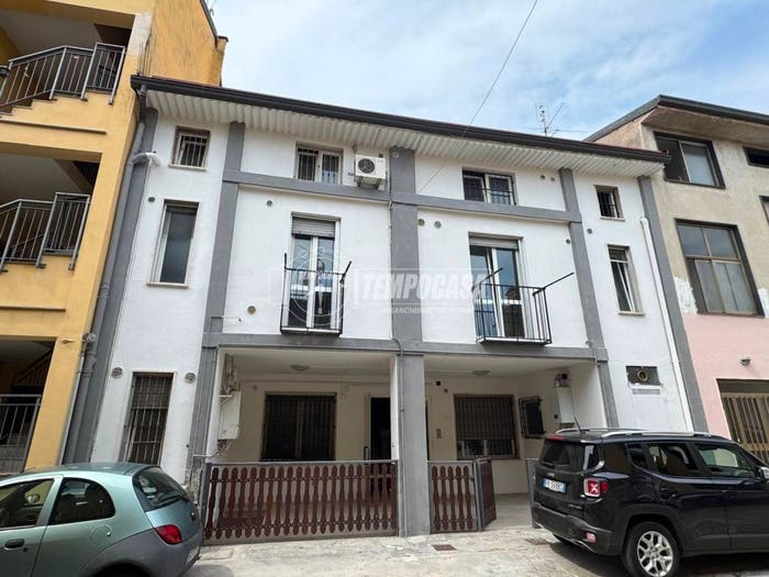 Appartamento trilocale in vendita in Via Circonvallazione Est, Ciserano
