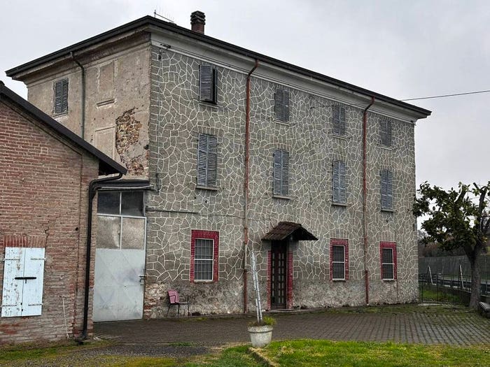 Casa con 6 locali in vendita in Frazione Ancarano Sotto, Centro, Rivergaro