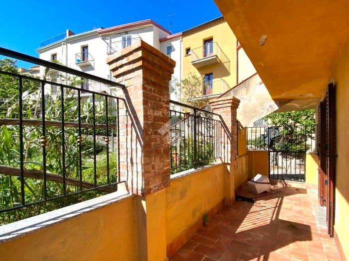 Appartamento bilocale in vendita in Via S Rocco, Centro, Fiumefreddo Bruzio