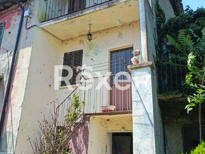 Casa quadrilocale in vendita in Regione Galli, Terzo
