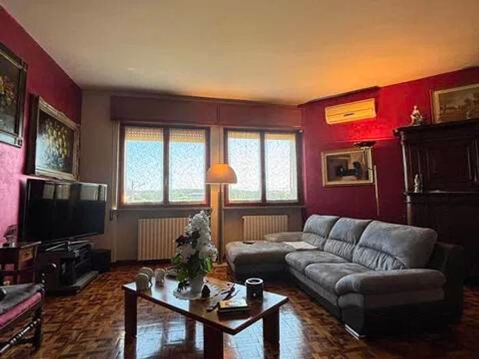 Casa con 6 locali in vendita in Centro, Suno