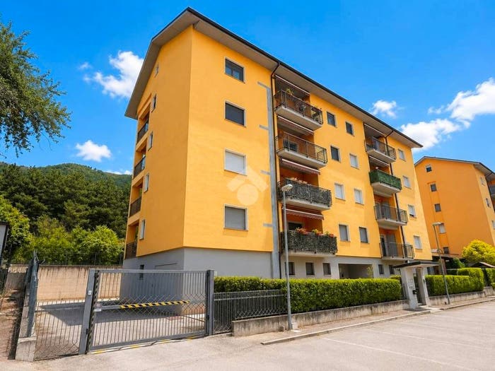 Appartamento con 5 locali in vendita in Via Antica Arischia, Pettino Cansatessa, L'Aquila