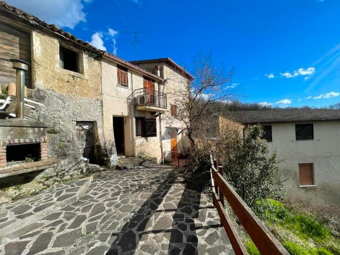 Casa bilocale in vendita in Via le selve, Cervara di Roma