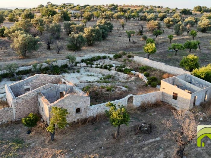 Casa con 6 locali in vendita in SP, Noto