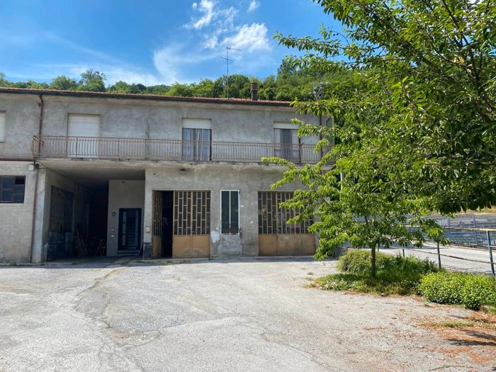 Casa quadrilocale in vendita in Via Campodello, Centro, Nucetto