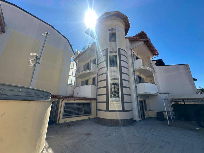Casa con 6 locali in vendita in Via Santa Caterina da Siena, Monaci, Giugliano in Campania
