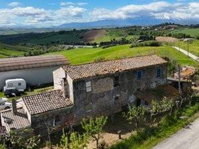 Casa con 6 locali in vendita in Contrada Razzano, Case Razzano, Morro d'Oro
