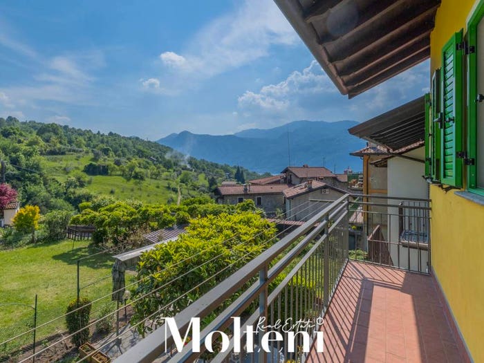 Casa con 5 locali in vendita in VIA SAN MICHELE, Lierna