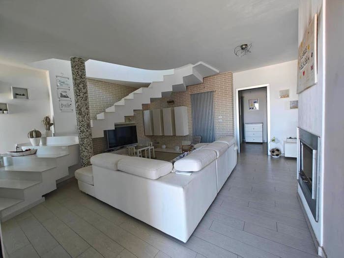 Casa con 6 locali in vendita in Via Cocchione, Cappelle sul Tavo