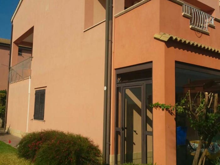 Casa con 6 locali in vendita in Via Pascal, Augusta