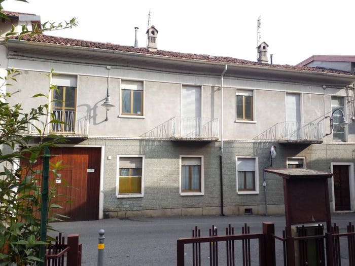 Casa con 6 locali in vendita in Via Caduti per la Libertà, Centro, Pianezza