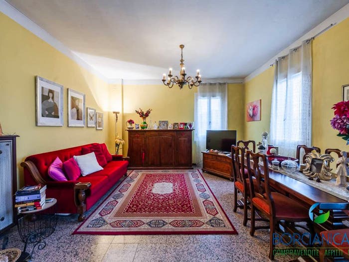 Appartamento con 6 locali in vendita in Via San Martino, Centro, Campogalliano