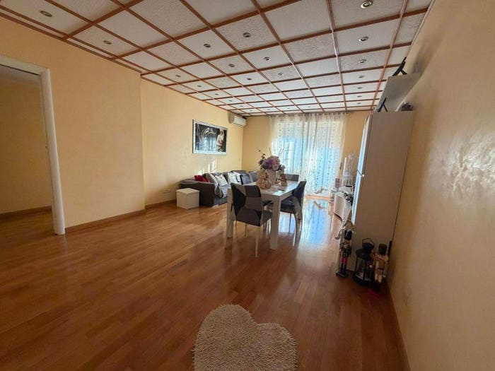 Appartamento trilocale in vendita in Via Oliveri, Rocca Cencia, Roma