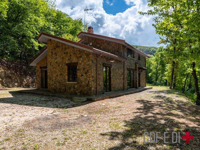 Casa quadrilocale in vendita in Via Santa Maria Apparì, Petrella Salto