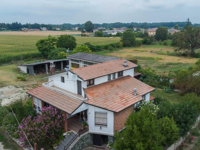 Casa con 6 locali in vendita in Via Giuseppe Mazzini, Centro, Isola Sant'Antonio