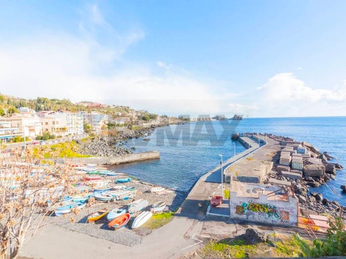 Casa con 6 locali in vendita in Via Vittorio Veneto, Centro, Aci Castello