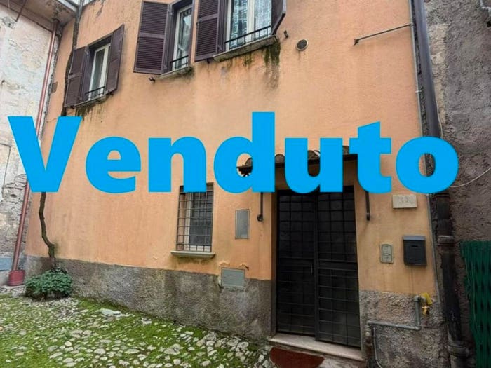 Appartamento quadrilocale in vendita in Via Antonio Gramsci, Centro, Orte