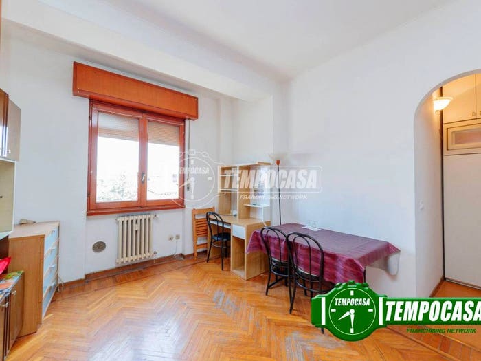 Appartamento trilocale in vendita in Viale Certosa, Musocco, Milano
