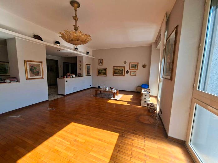 Appartamento quadrilocale in vendita in Via Legnano, Lanza, Milano