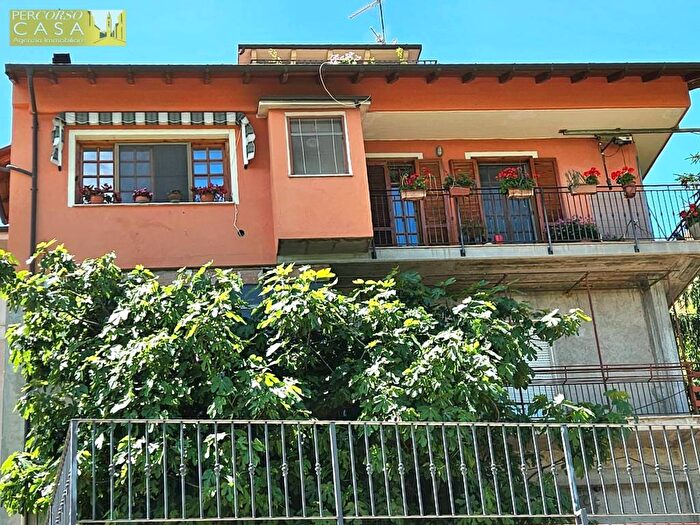 Casa con 6 locali in vendita in CIRCONVALLAZIONE RAGUSA, Teramo