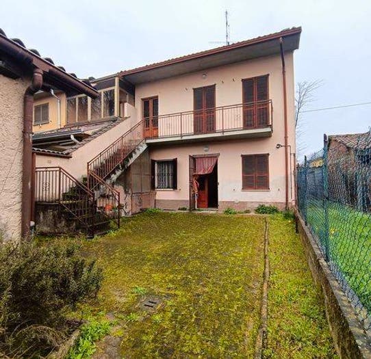 Casa con 5 locali in vendita in Via Scaldasole, Pieve Albignola