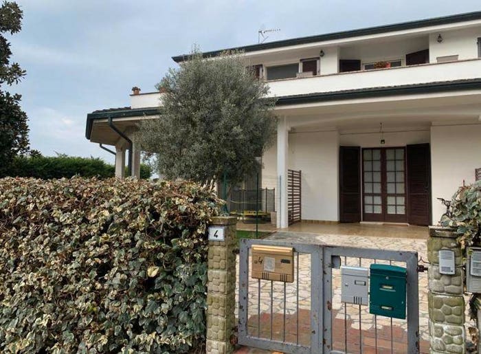 Appartamento trilocale in vendita in Via Learco Guerra, Montanara, Curtatone