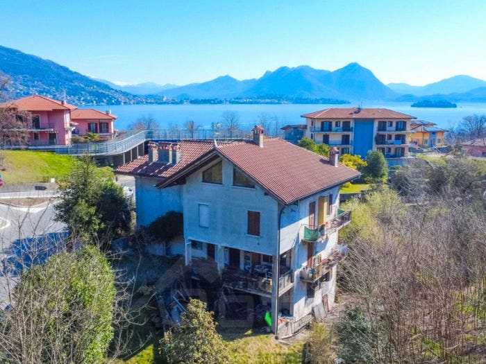 Casa con 6 locali in vendita in Via degli Scalpellini, Centro, Baveno