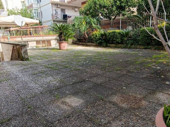 Appartamento con 5 locali in vendita in Via Milano, Casagiove