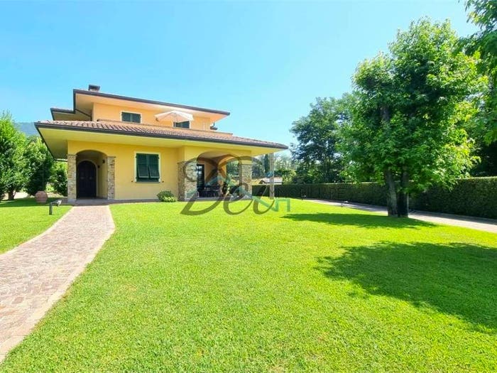 Casa con 6 locali in vendita in Via delle Pianacce, Camigliano, Capannori