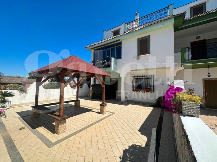 Casa con 5 locali in vendita in lungomare tor san lorenzo, Tor San Lorenzo Nuova California, Ardea