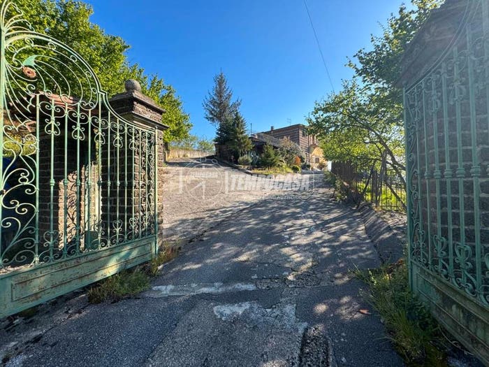 Casa con 5 locali in vendita in Contrada Archi, Picarelli Rione Ferrovia Archi, Avellino