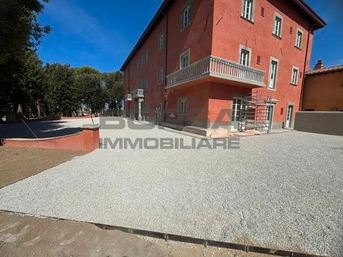 Appartamento con 6 locali in vendita in Via Ombrosa, Ardenza, Livorno