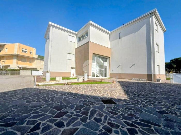 Appartamento trilocale in vendita in Via dell'Amo, Punta Marina, Ravenna
