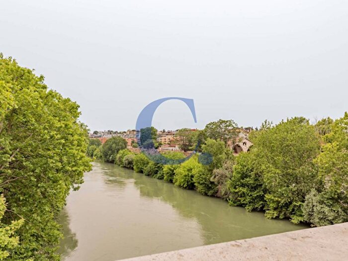 Appartamento trilocale in vendita in Via Orazio Antinori, Testaccio, Roma