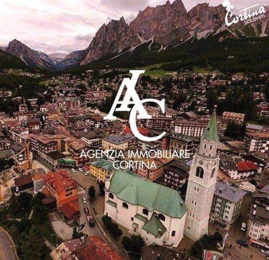 Appartamento in vendita in Via Guglielmo Marconi, Centro, Cortina d'Ampezzo