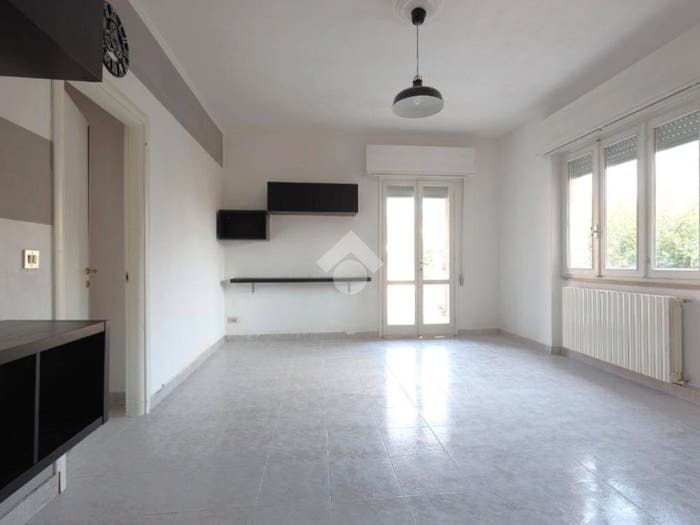 Appartamento trilocale in vendita in Via C Abba, Lonato, Lonato del Garda