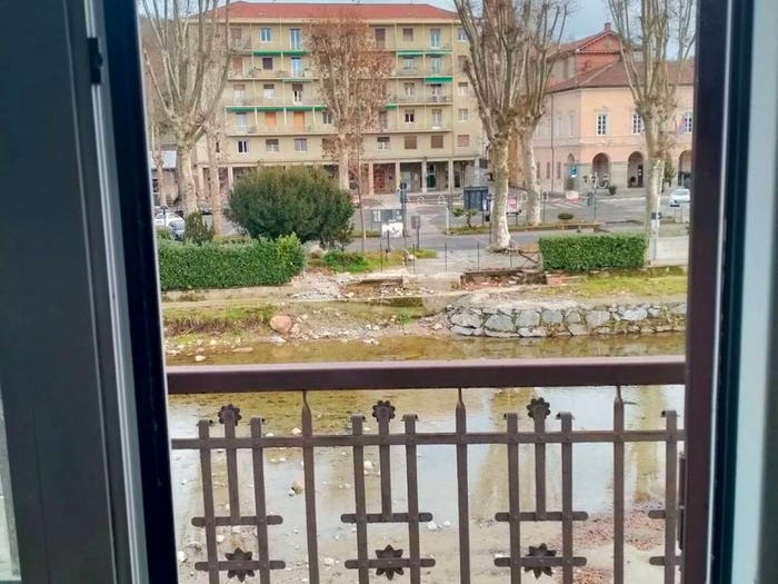 Appartamento con 6 locali in vendita in Via Giuseppe Garibaldi No Number, Centro, Carcare