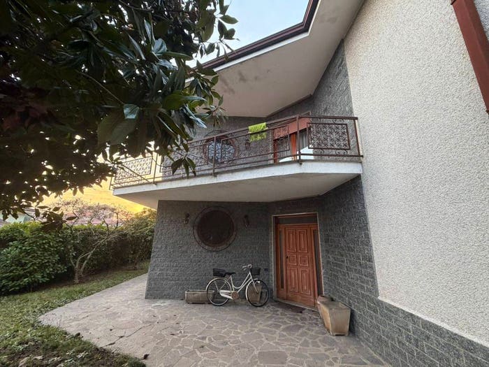 Casa con 6 locali in vendita in Centro, Cassolnovo