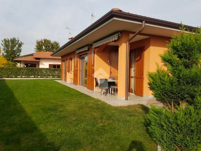 Casa quadrilocale in vendita in Via cesare pavese, Centro, Varallo Pombia