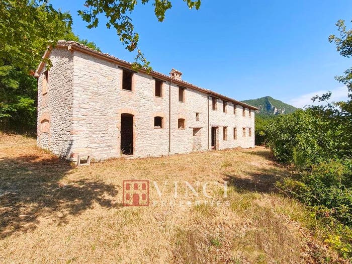 Casa bilocale in vendita in Esanatoglia