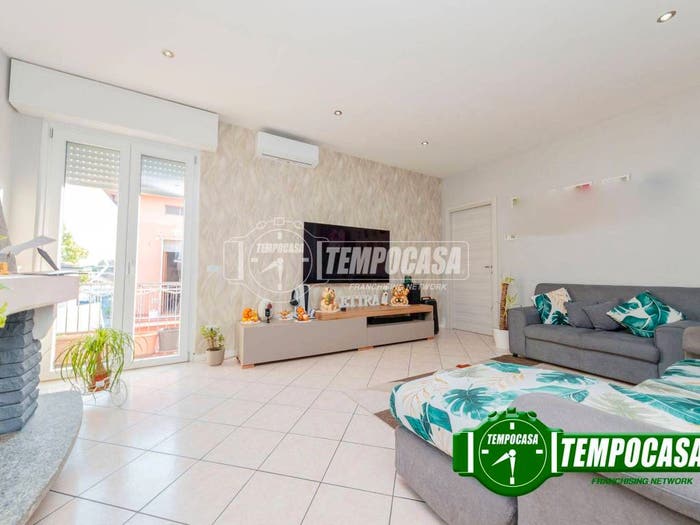 Appartamento quadrilocale in vendita in Via Fiume, Roveleto, Cadeo