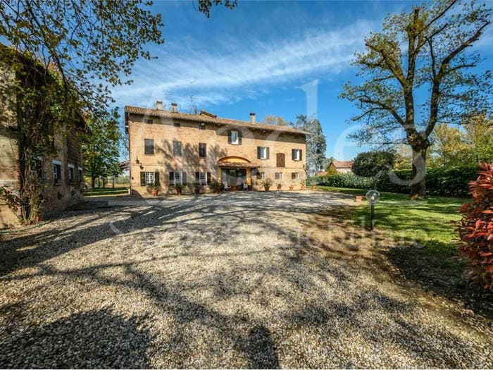 Casa con 6 locali in vendita in Formigine